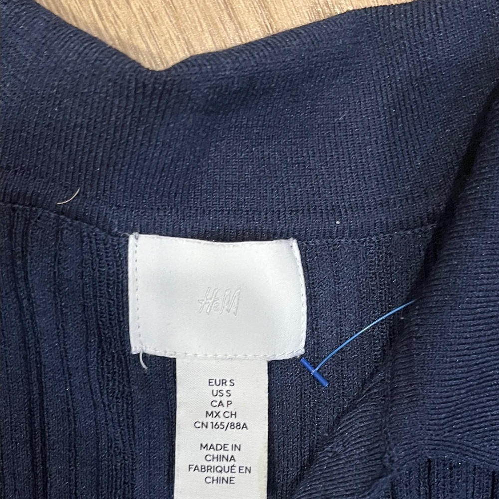 H&M Navy Ribbed Button-Up cardigan - Picture 2 of 5